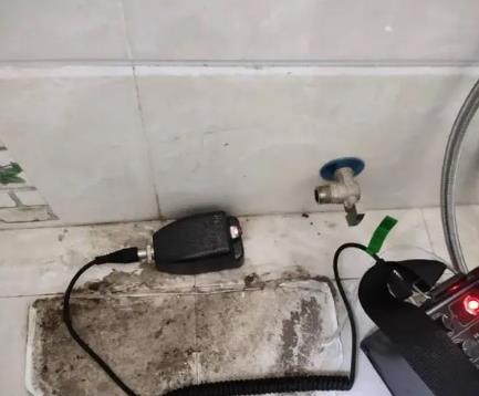 茄子河屋顶漏水维修公司分享下卫生间漏水的危害及解决方法